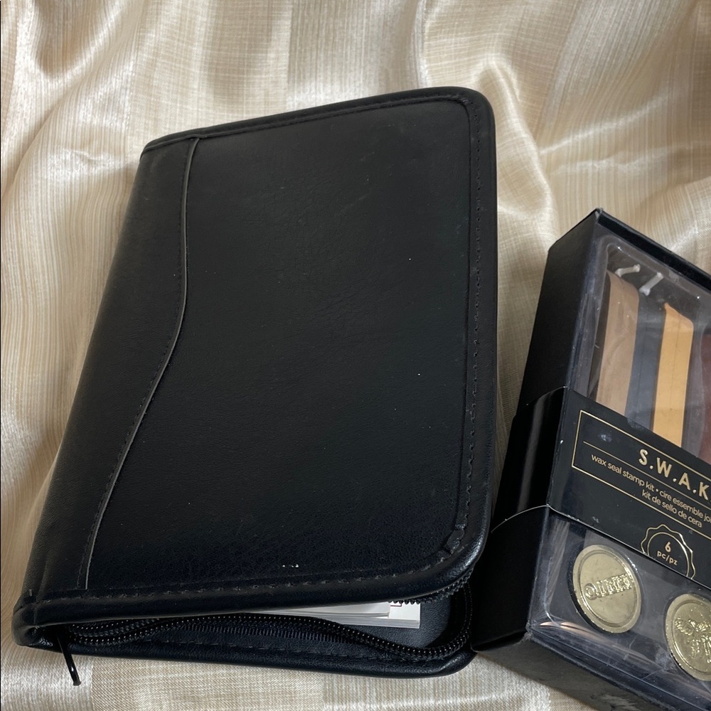 Leather Look Black Home Office Planner with 18-Month Calendar & Wax Seal Kit - Picture 7 of 8
